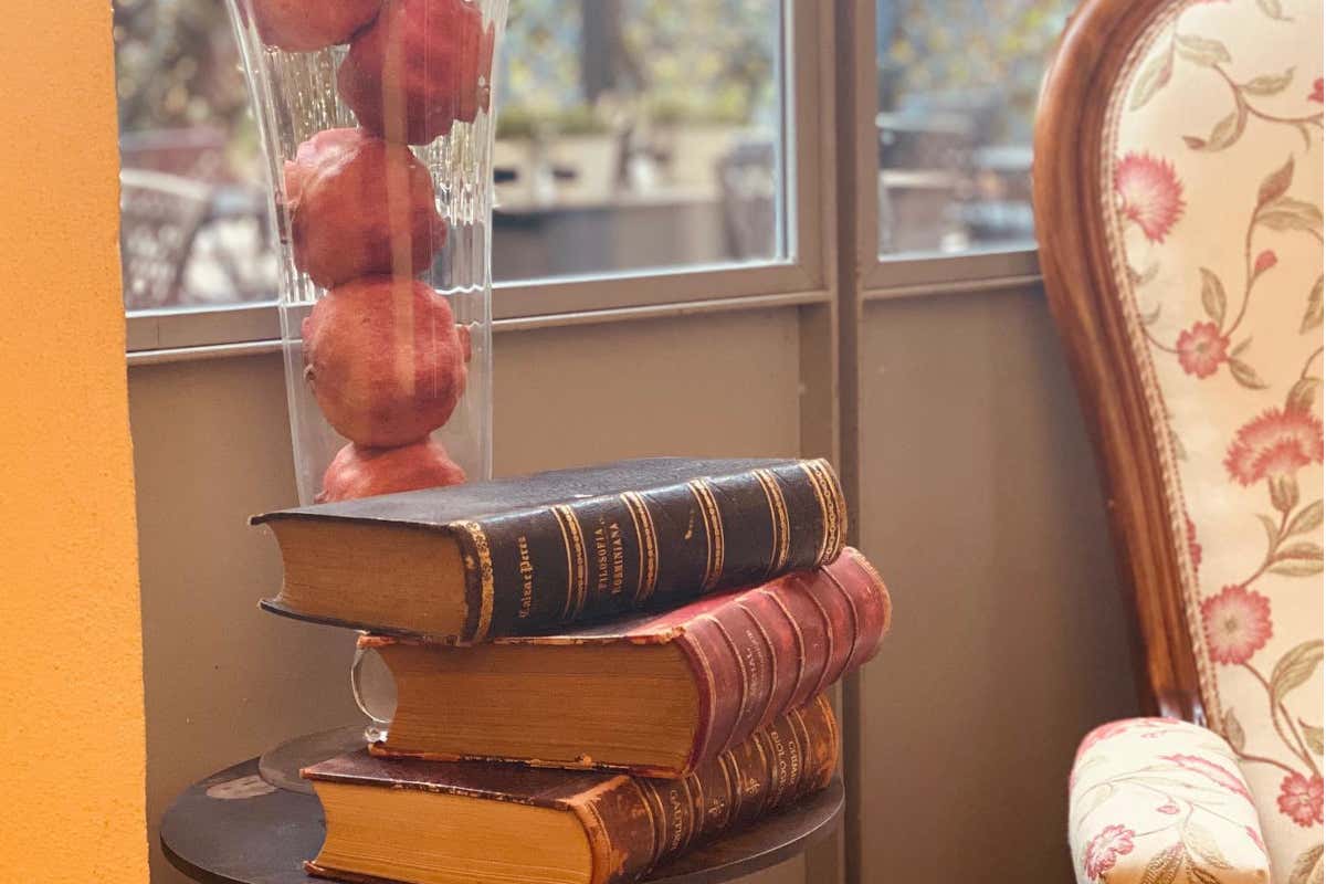 A Seregno c'è una pasticceria con bistrot: entriamo da A'Ida e le viole