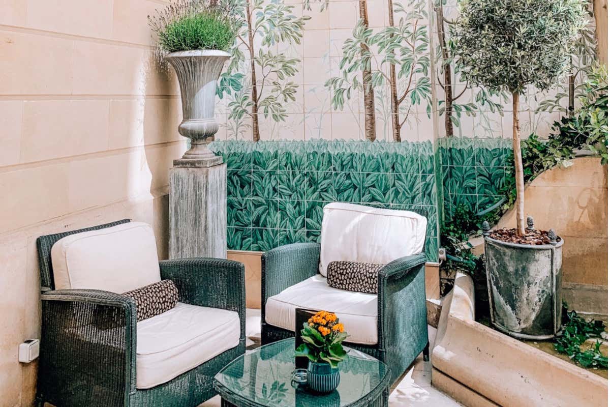 Entriamo nella nuova esclusiva suite del boutique hotel Castille Paris