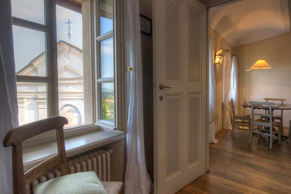 Fuggire dalla città: dormiamo nel borgo storico dei Marchesi Alfieri