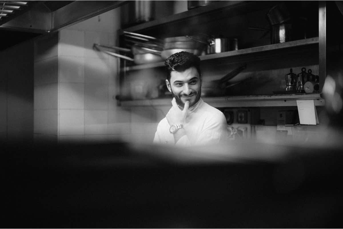 Lo chef Emanuele Menna Valentino Vintage Restaurant il ristorante a Milano che sarebbe piaciuto a... Rodolfo Lo chef Emanuele Menna Valentino Vintage Restaurant il ristorante a Milano che sarebbe piaciuto a... Rodolfo