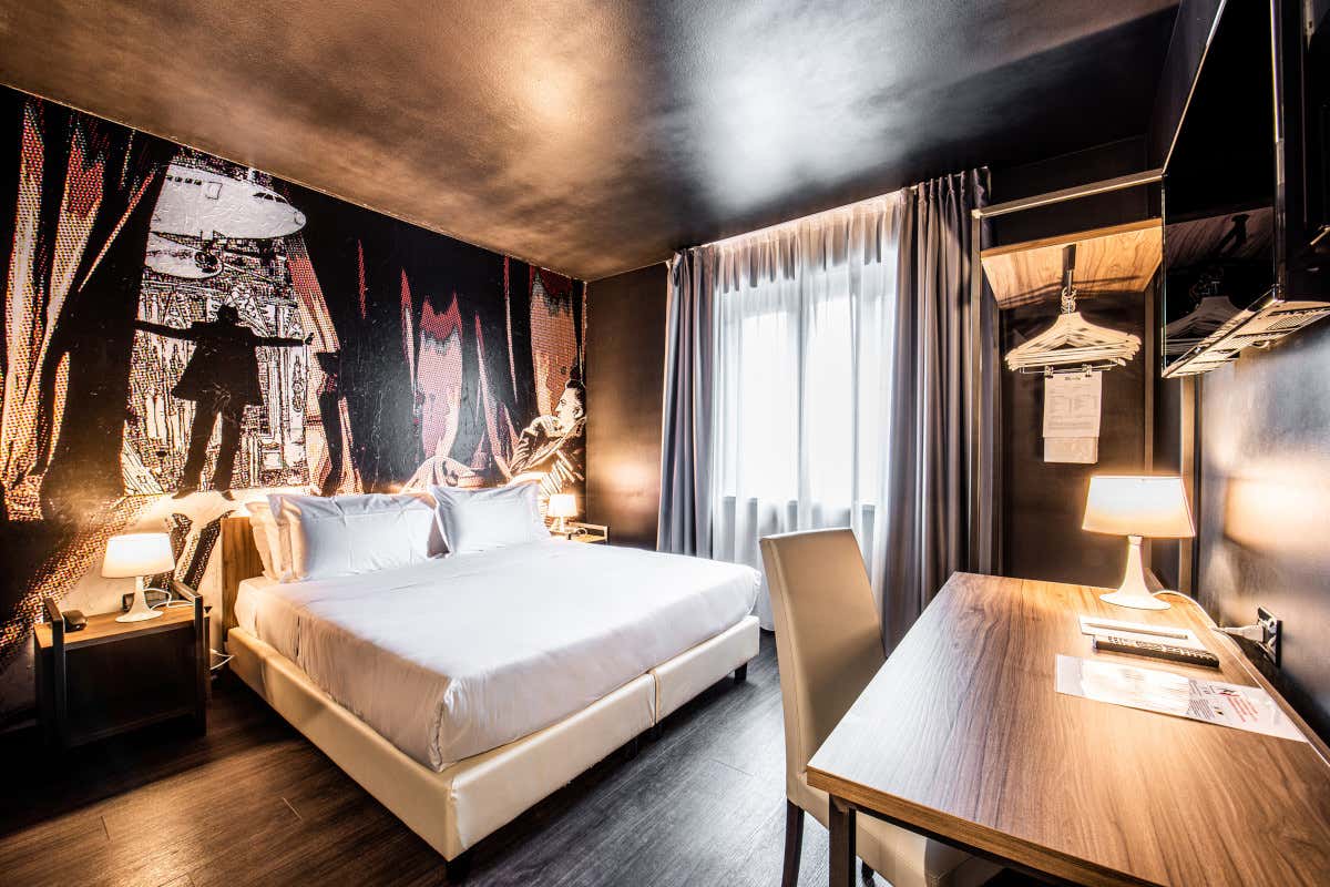 Quando la street art entra in camera: ecco il Muraless Art Hotel