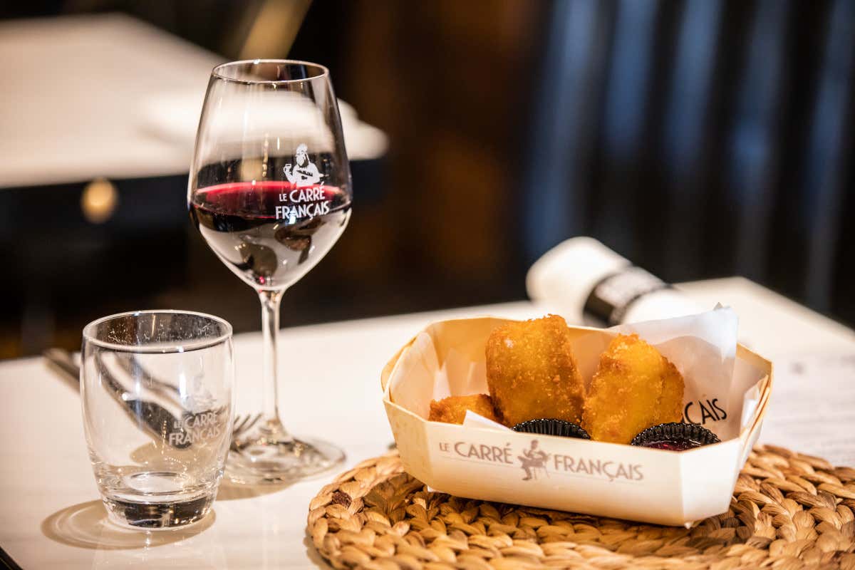 Selezione di tre formaggi francesi fritti Le Carré Français, goloso angolo di Bretagna a Roma