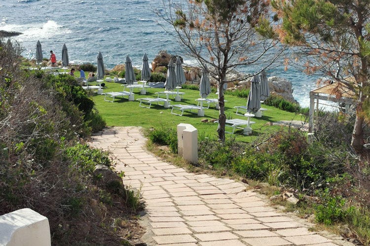 La caletta riservata del resort - In Sicilia e in Sardegna riaperti i 13 resort della famiglia Mangia
