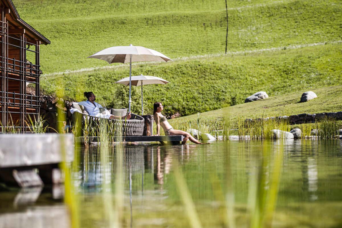 Riprendersi dalle feste con la sauna con vista del Cyprianerhof Dolomit Resort