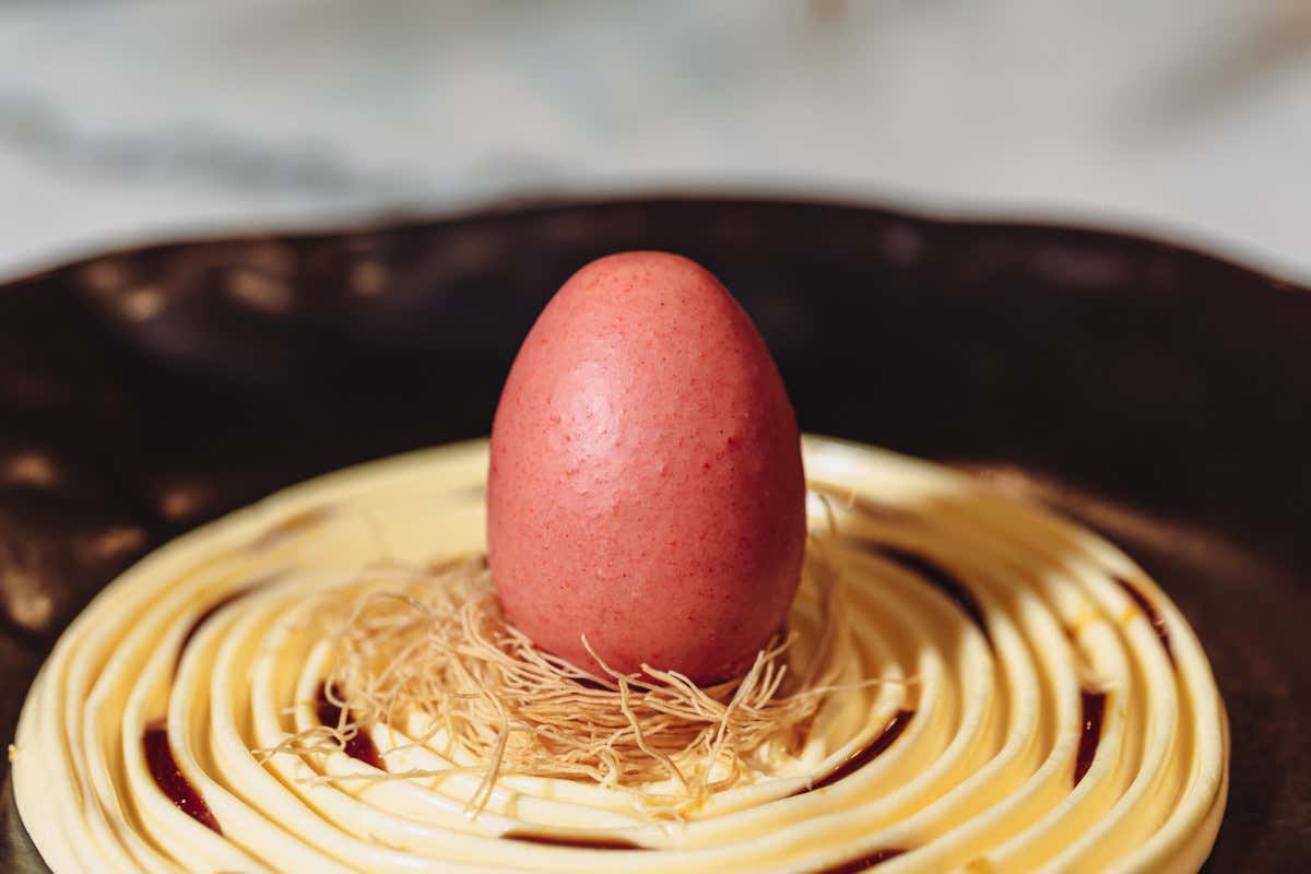 Uovo alla catalana e passion fruit Magiare fuori dagli schemi: il nuovo menu Ultra al The Manzoni Milano