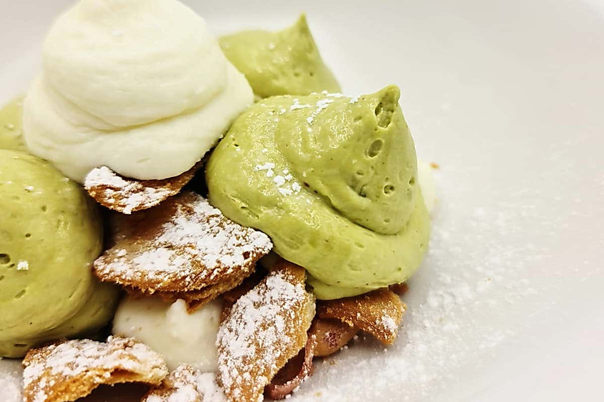 Cannolo di ricotta con cremoso al pistacchio Sardina PastaBar, piatti di mare come quadri d’autore