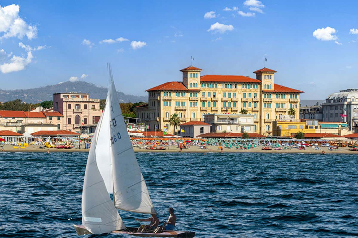 Grand Hotel Royal: un tuffo nel fascino senza tempo di Viareggio