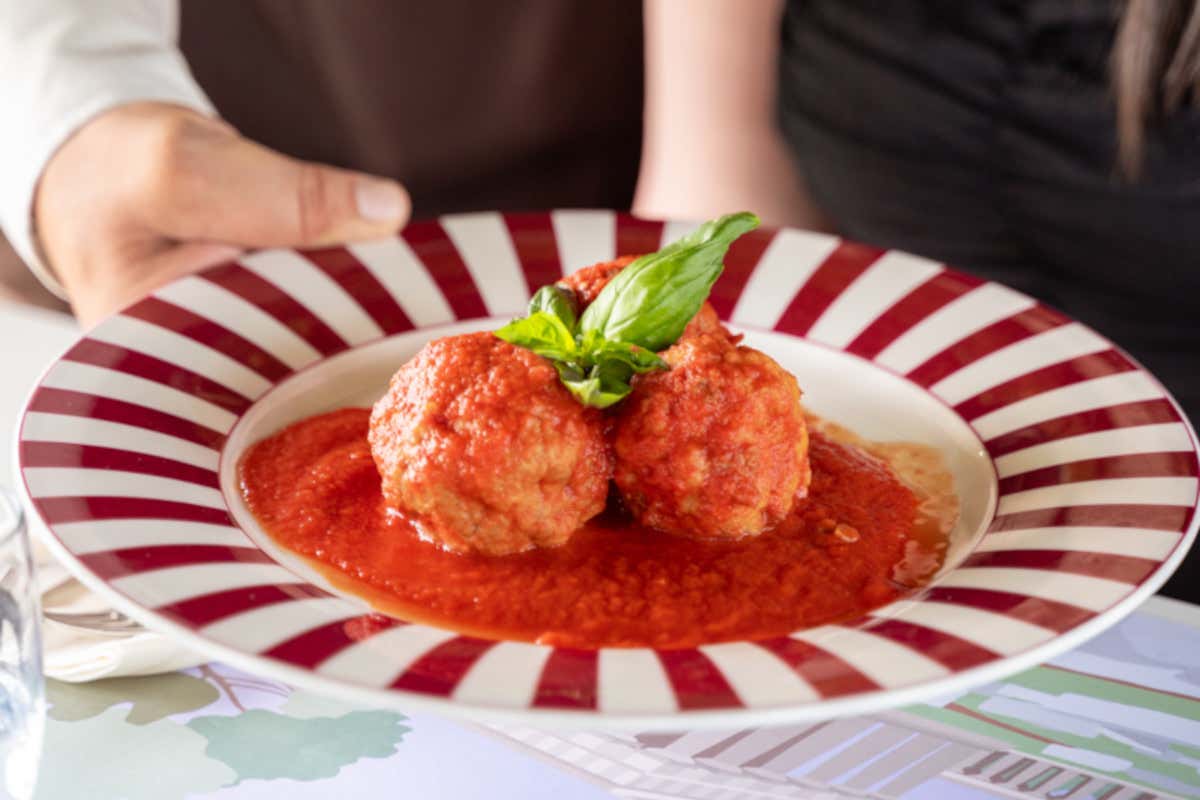 Vere massaie cilentane nella cucina de “La Dispensa San Salvatore” a Paestum