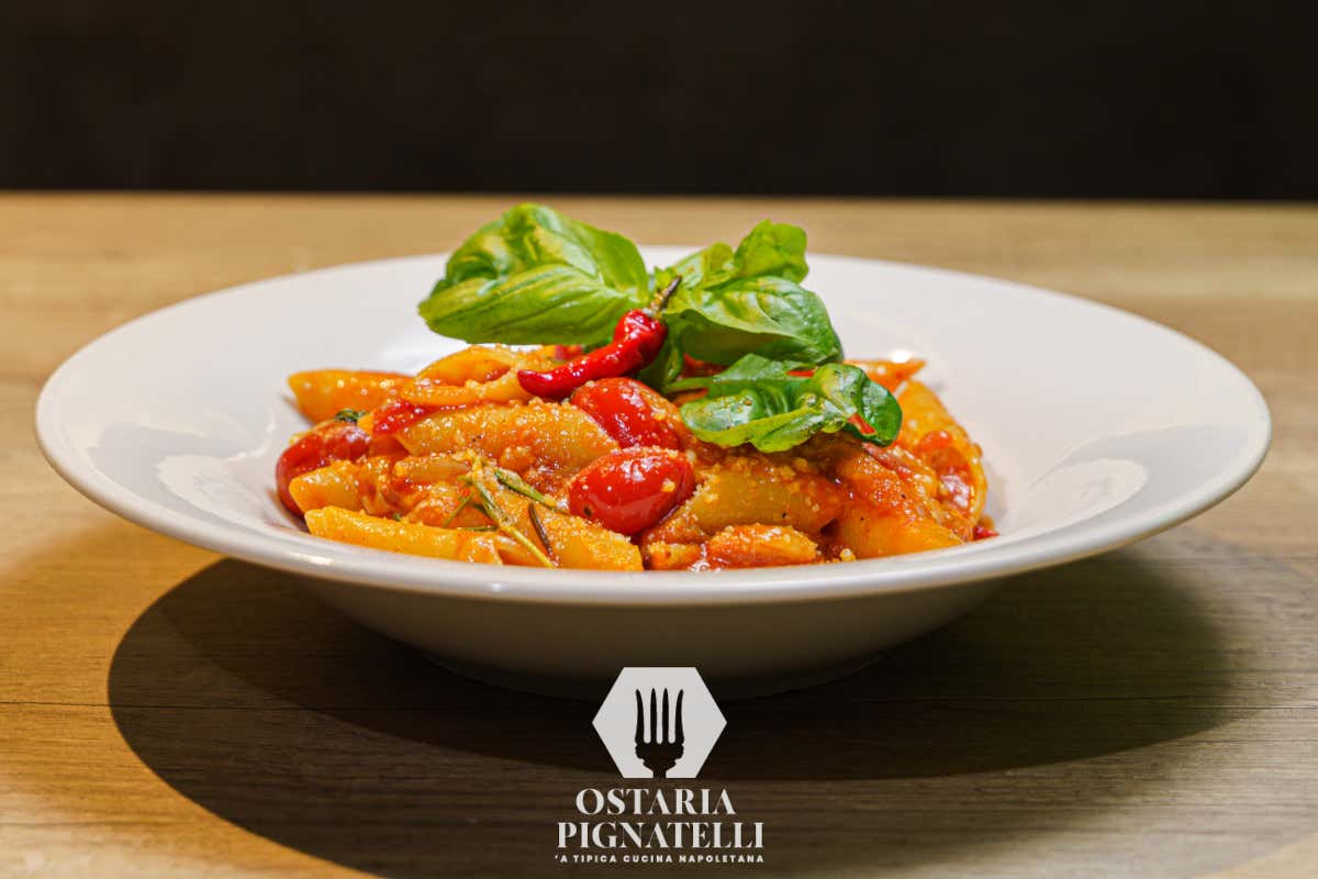 Come in una casa di Napoli: ecco cosa si mangia da Ostaria Pignatelli