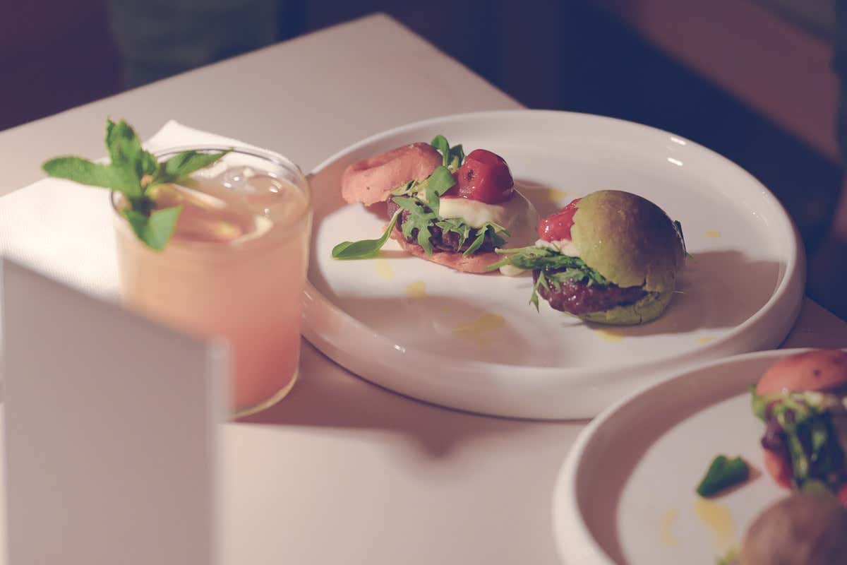 Cenare in un giardino segreto dell'Appia Antica? Entriamo da Solum a Roma 