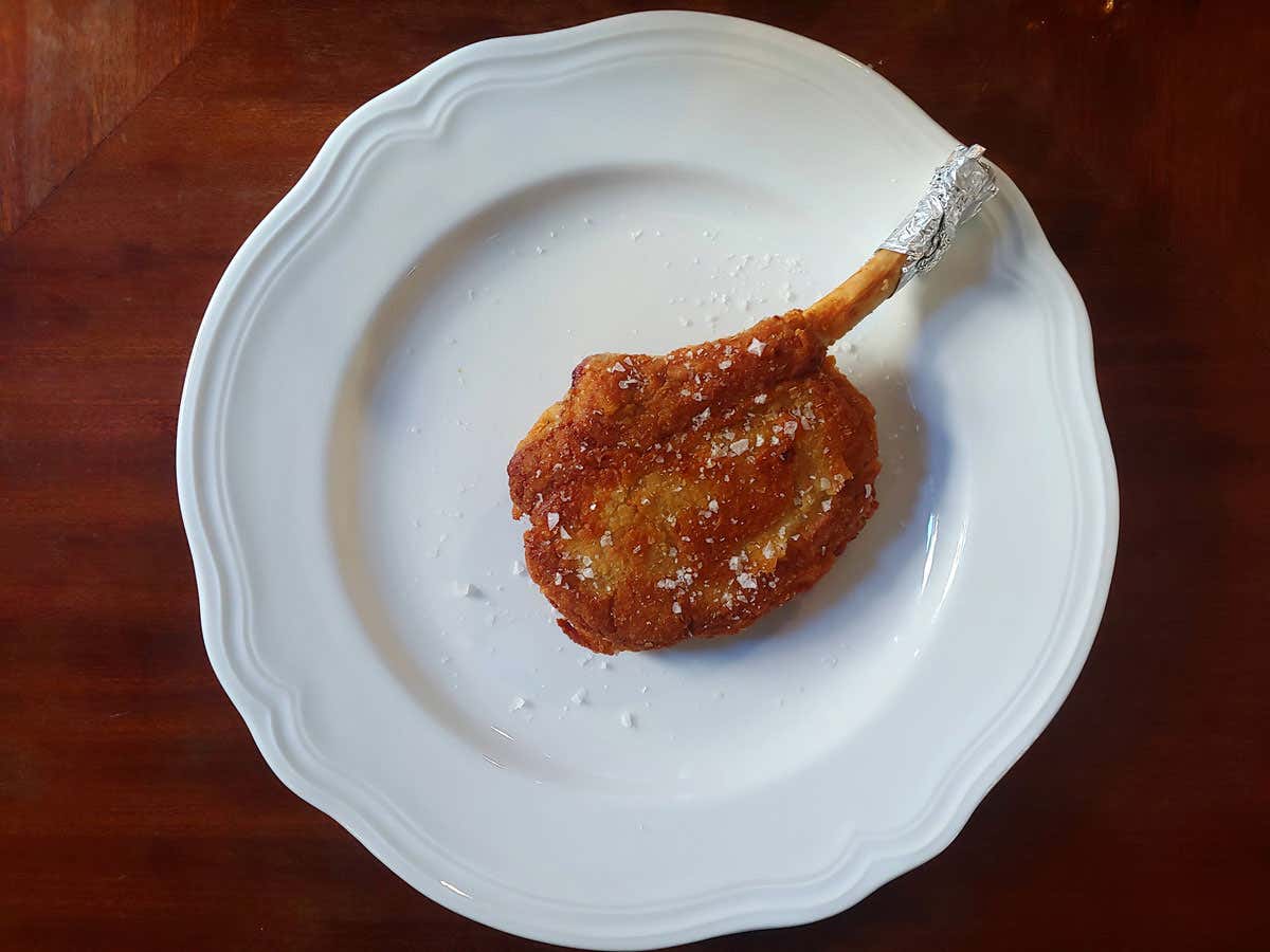 Dove mangiare una buona costoletta a Milano? Prova Classico Trattoria & Cocktail