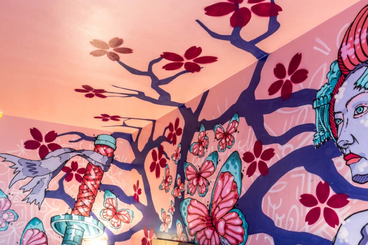 Quando la street art entra in camera: ecco il Muraless Art Hotel