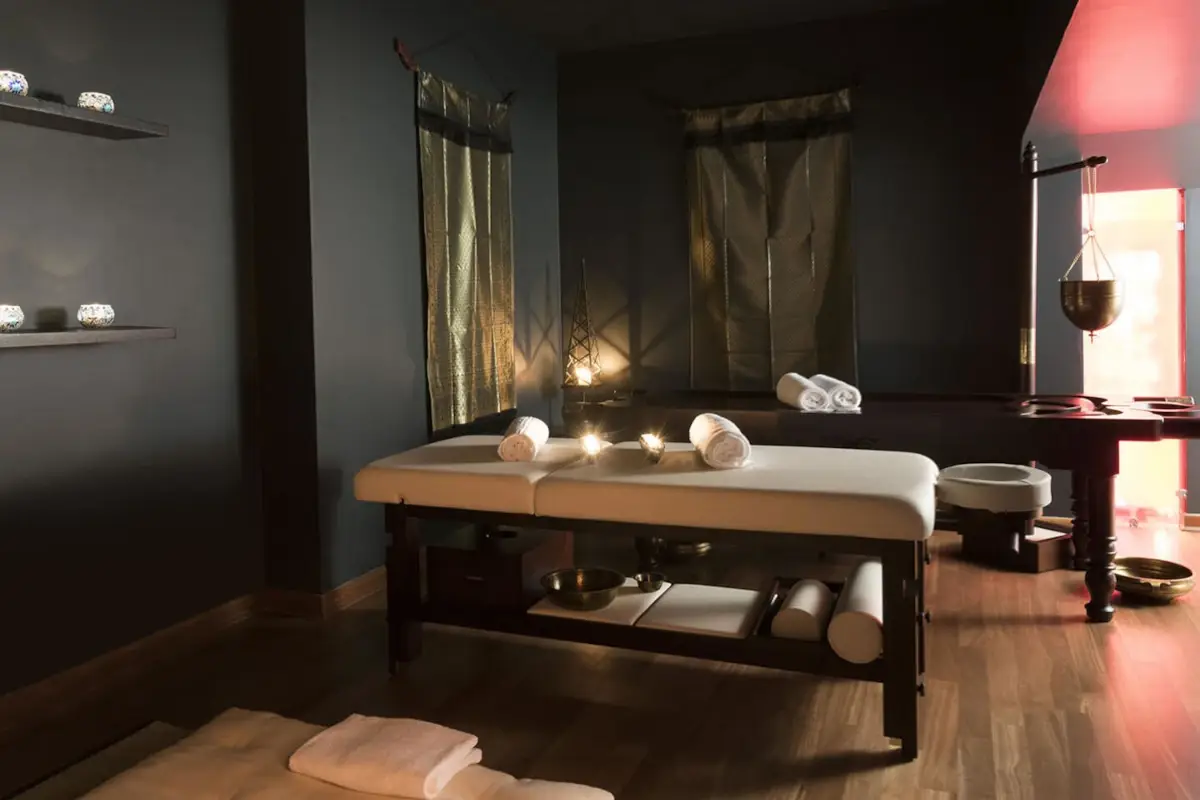 Finis Afric&aelig; Resort a Senigallia, il mondo in una stanza