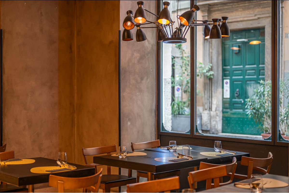 A ruota di carro come la napoletana e croccante come la romana: la pizza di Elysium