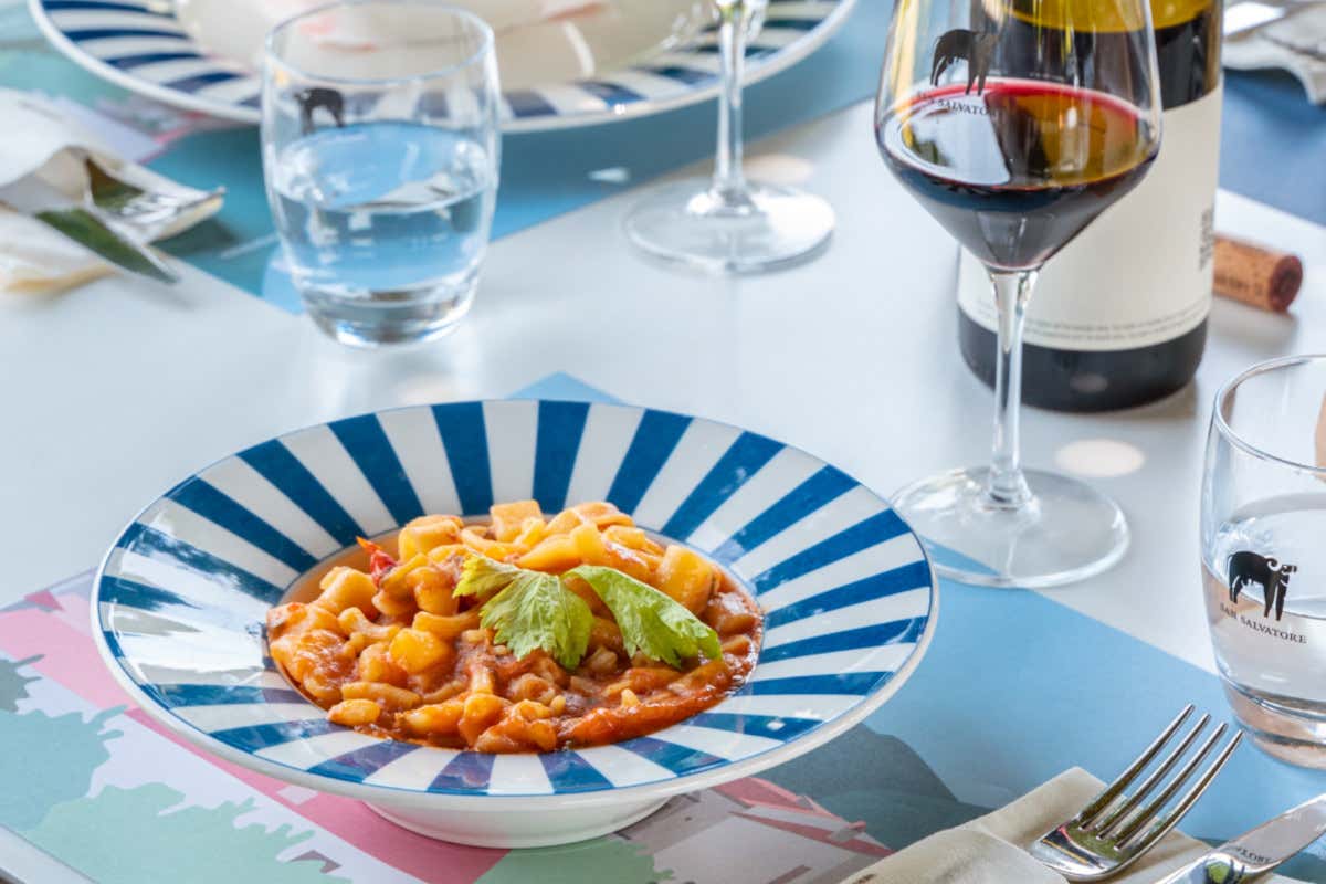 Vere massaie cilentane nella cucina de “La Dispensa San Salvatore” a Paestum