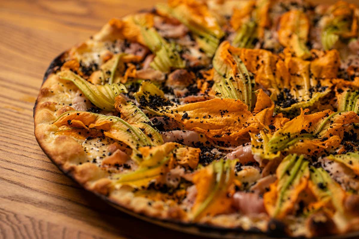 Quale cocktail abbinare alla pizza romana? Lo svela “Svario”