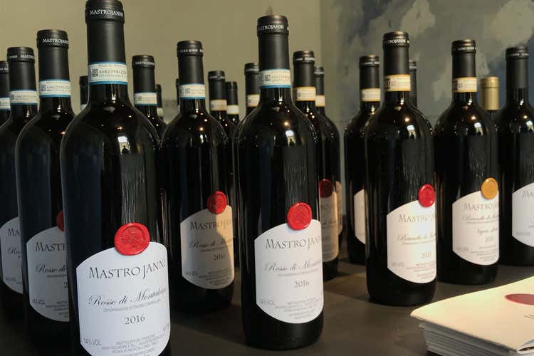 (A Milano red carpet per 5 eccellenze Vino, Champagne, dolci e t&egrave; in scena)