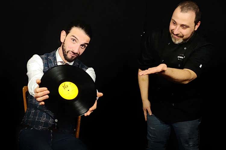 Luigi Orfeo e Domenico Volgare - A Torino il brunch è... classico Piatti orientali e musica lirica Luigi Orfeo e Domenico Volgare - A Torino il brunch è... classico Piatti orientali e musica lirica
