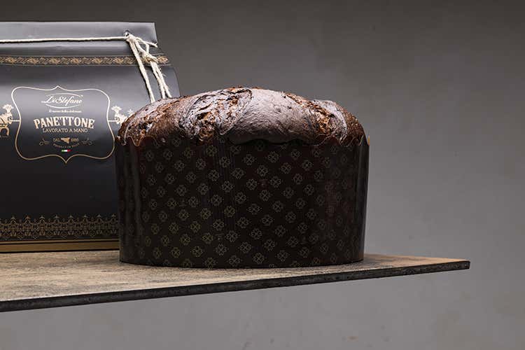Uno dei panettoni Di Stefano pensati per il Natale 2019 (A cena con il panettone A Firenze gran final del tour) Uno dei panettoni Di Stefano pensati per il Natale 2019 (A cena con il panettone A Firenze gran final del tour)