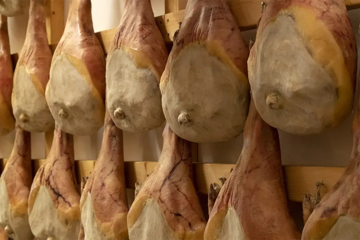 Tra i prosciutti del Friuli, primeggia il San Daniele
