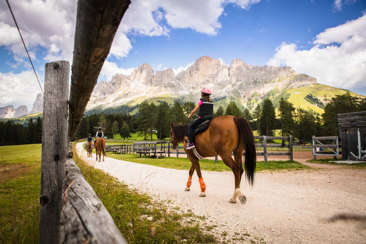 Vivere appieno la Val d'Ega in estate tra escursioni, bici e gastronomia