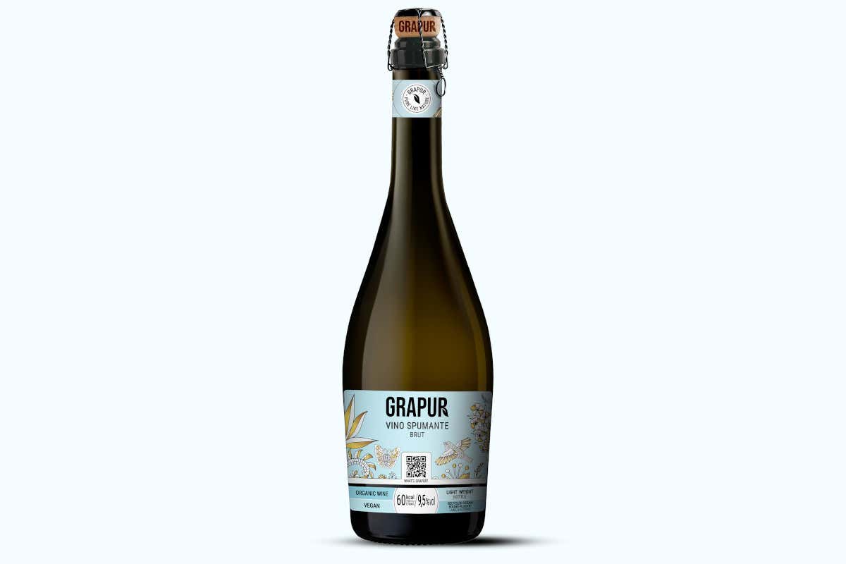 Bottiglia e alcol più leggeri: Mack & Schühle lancia il nuovo Grapur da 9,5 gradi