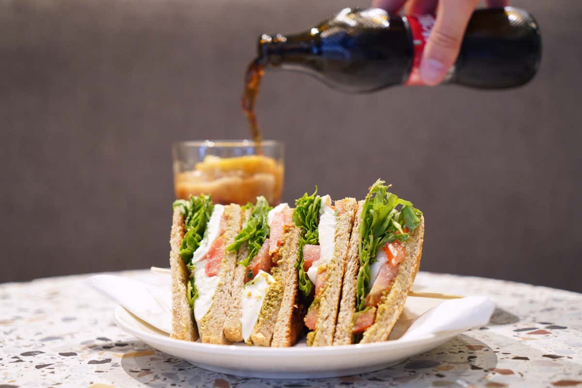 Dalla colazione a merenda: al KoRo Café il lato dolce e vegetale di Milano Dalla colazione a merenda: al KoRo Café il lato dolce e vegetale di Milano