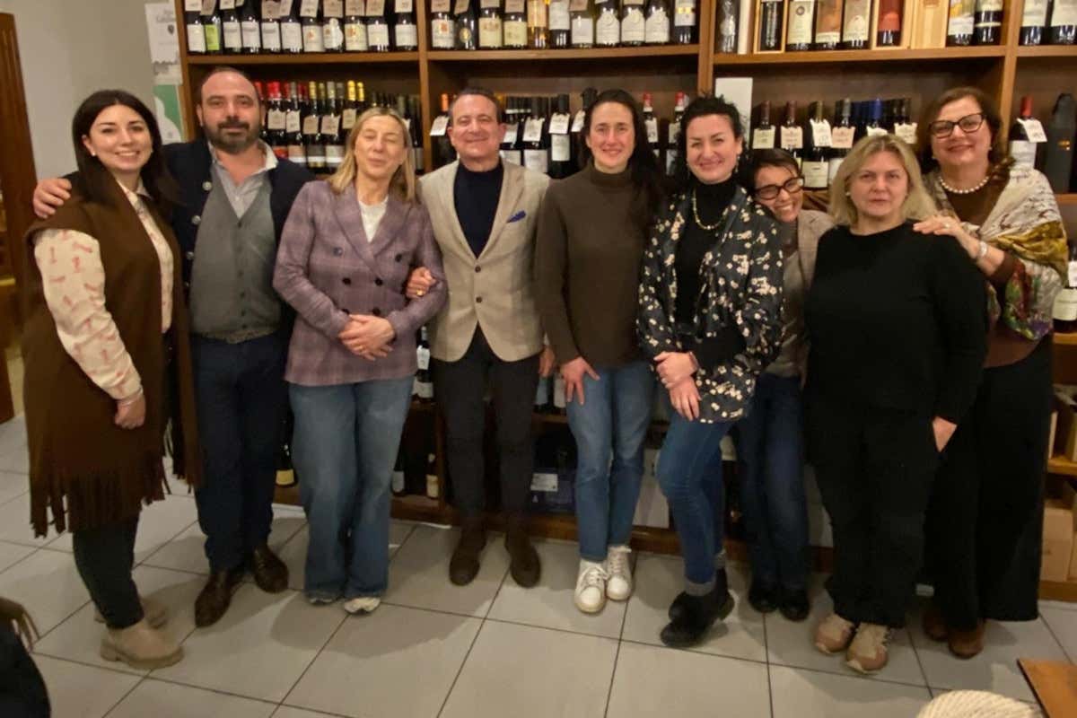 Il cda del Movimento turismo del vino Toscana Anastasia Mancini confermata alla guida del Movimento turismo del vino Toscana