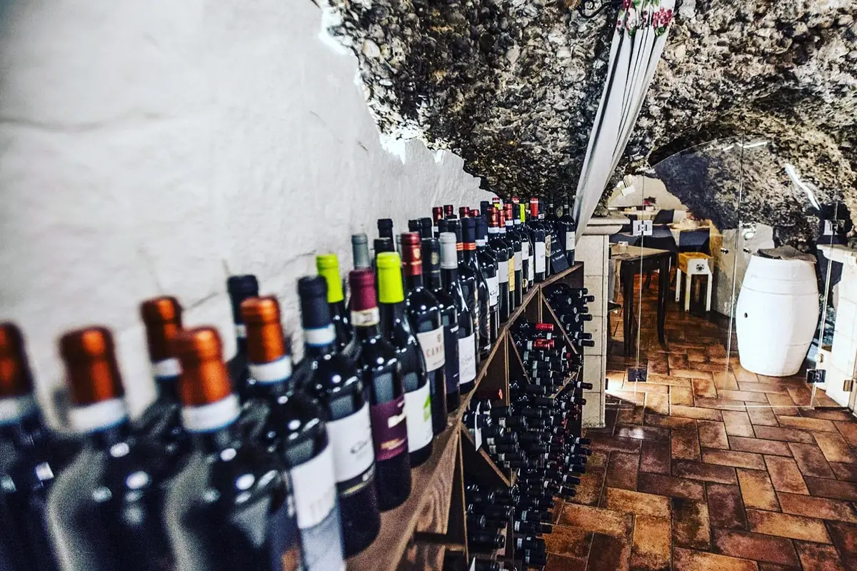 Antica Cantina Forentum, la grotta Ristorante? Non solo: borgo del gusto in Basilicata