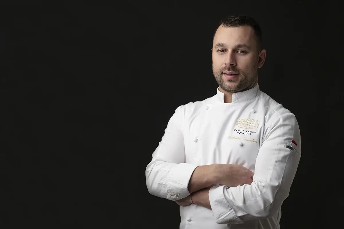 Antonio Salvatore Natale a Montecarlo: mare, luci e cucina stellata