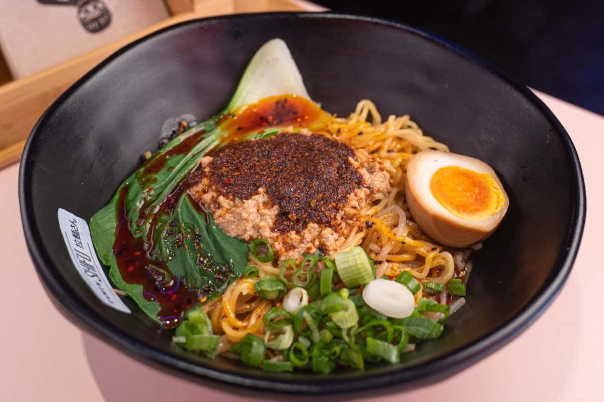 Ramen Shifu Lambrate: la cucina giapponese si fa pop tra manga e piatti tipici