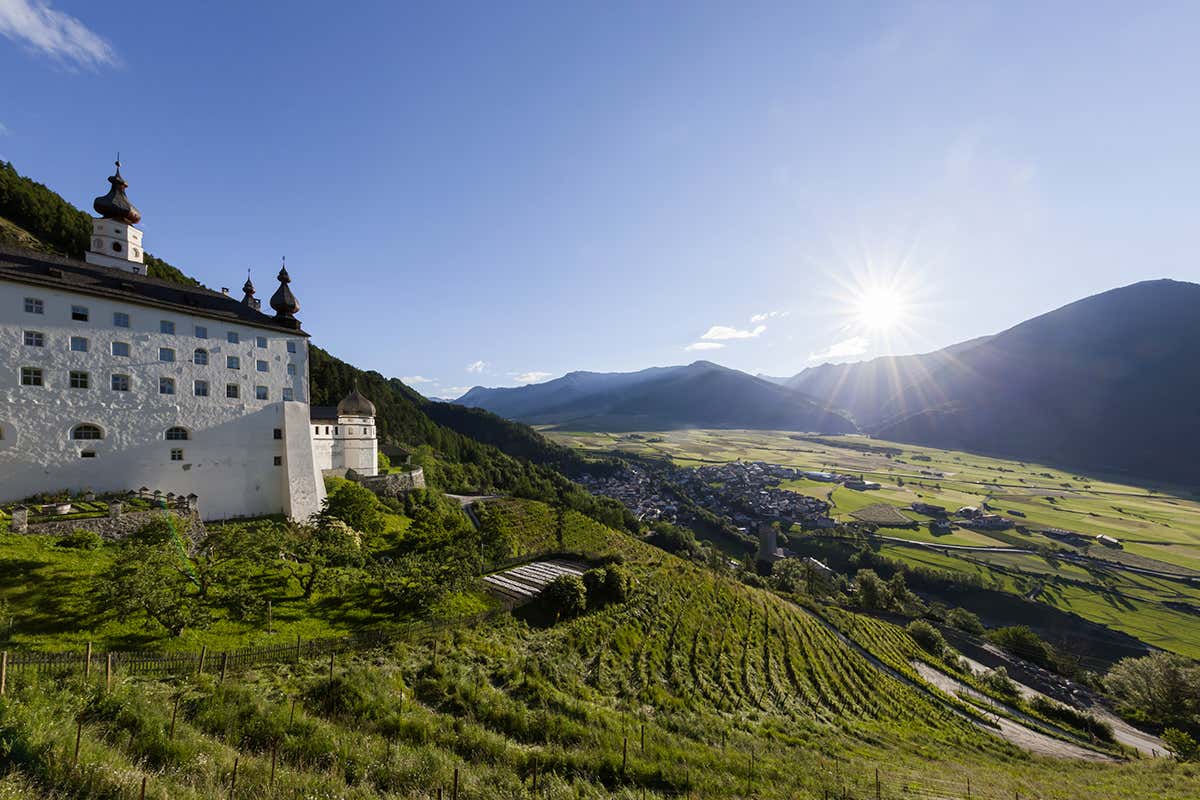 Abbazia di Monte Maria, svegliarsi nel monastero benedettino più alto d'Europa