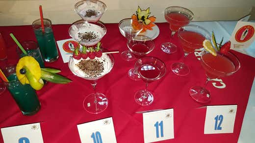 Il numero 10 è il cocktail vincitore, “Red light” di Sergio Giglio