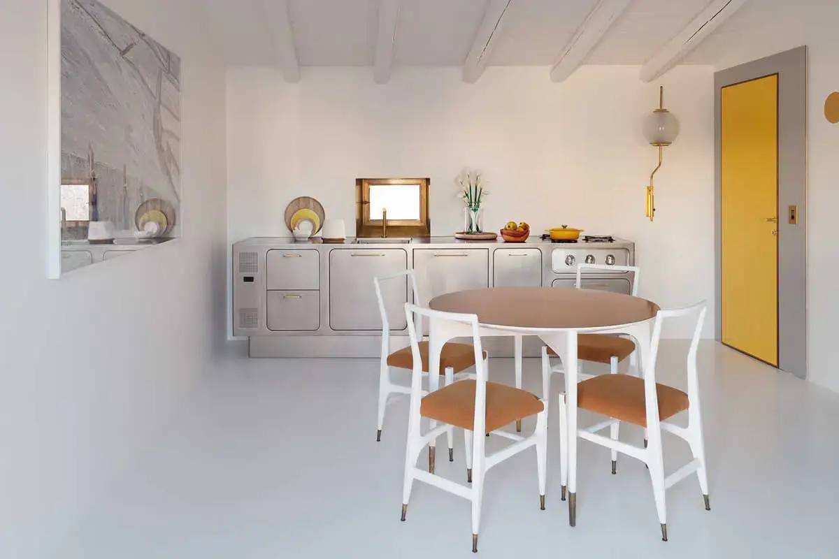Ego: la cucina di Abimis in un palazzo nobiliare di Lecce Il minimalismo di Ego sposa il barocco leccese