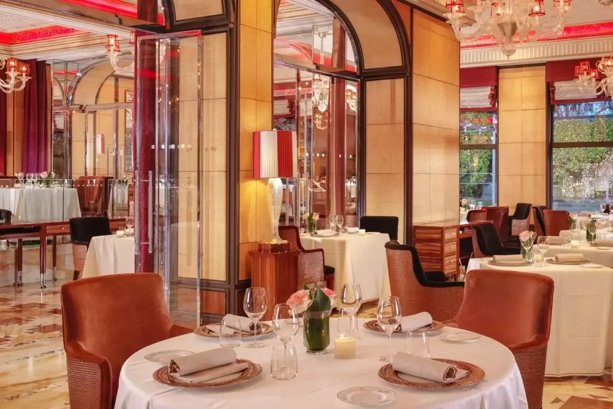 Il ristorante Acanto dell'Hotel Principe di Savoia di Milano Il ristorante Acanto celebra l&rsquo;asparago