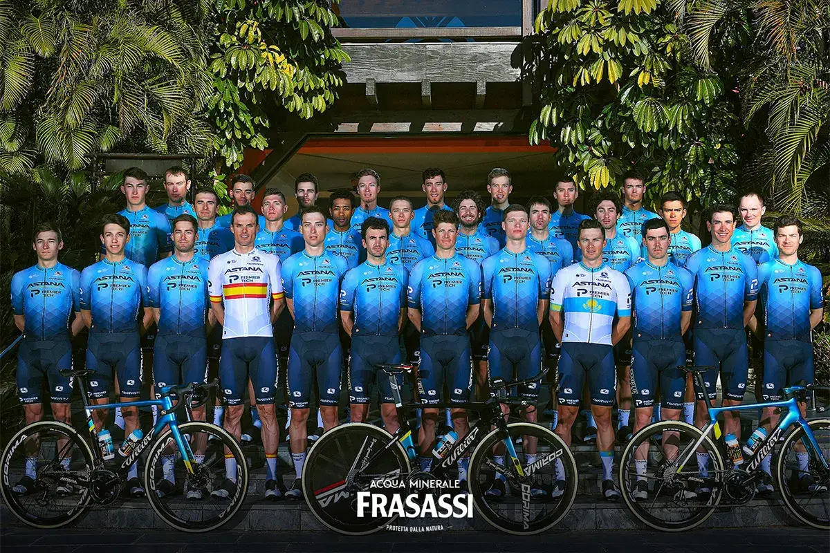 Acqua Frasassi &egrave; partner della squadra di ciclismo&nbsp; Acqua minerale Frasassi Con lo sport e con l&rsquo;ambiente