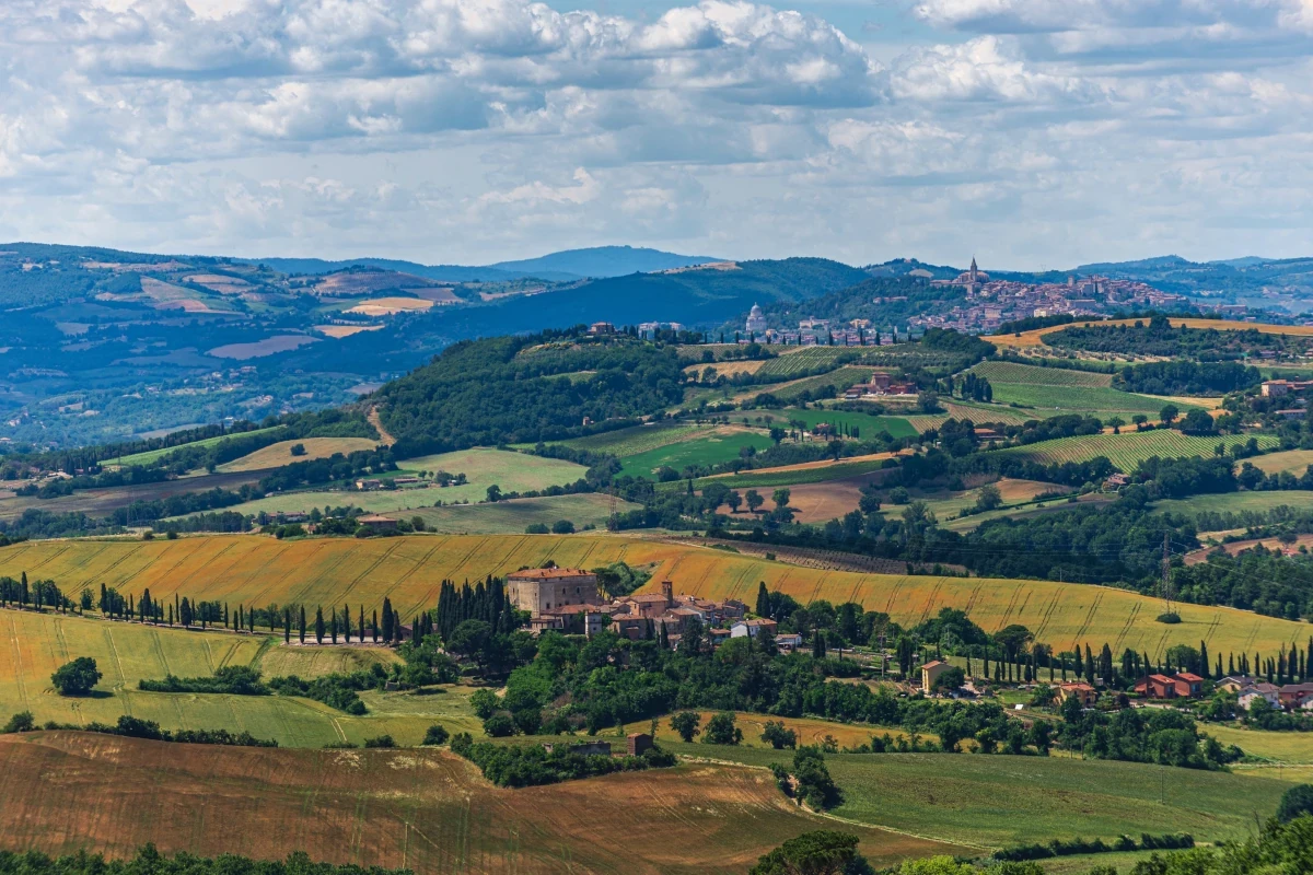 Acquasparta, paesaggio In Umbria la torna la Festa del Rinascimento