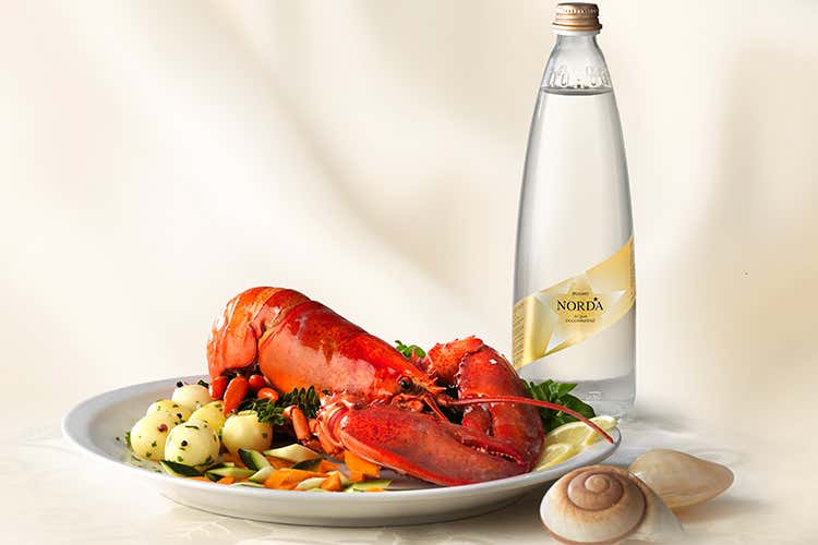 Elegance Norda (Acque Minerali d’Italia L’eleganza del vetro per l’Horeca) Elegance Norda (Acque Minerali d’Italia L’eleganza del vetro per l’Horeca)