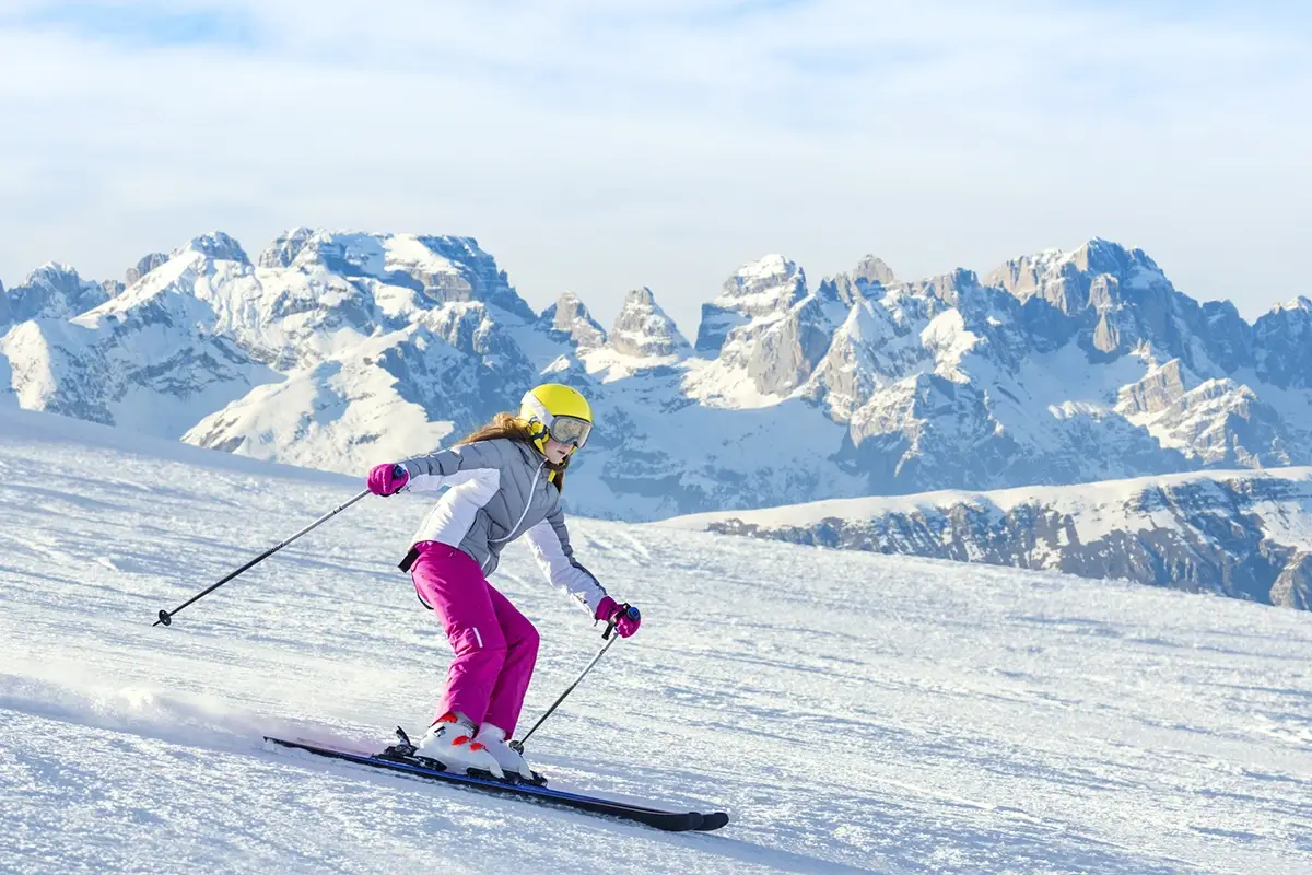 Partita la stagione all'80% delle ma le prenotazioni ci sono Adamello Ski, al via la stagione in positivo