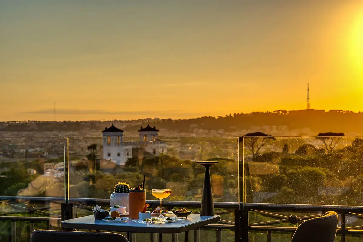 L'aperitivo da Ad&egrave;le Sky Bar