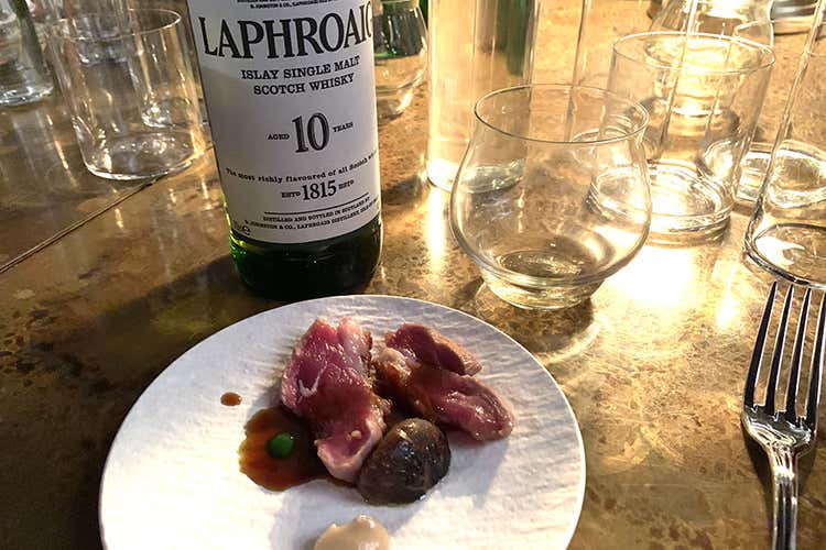 Agnello e fungo shiitake con Laphroaig 10 anni A tavola con Laphroaig 10 anni&nbsp; Sapidit&agrave; ed eleganza a tutto pasto