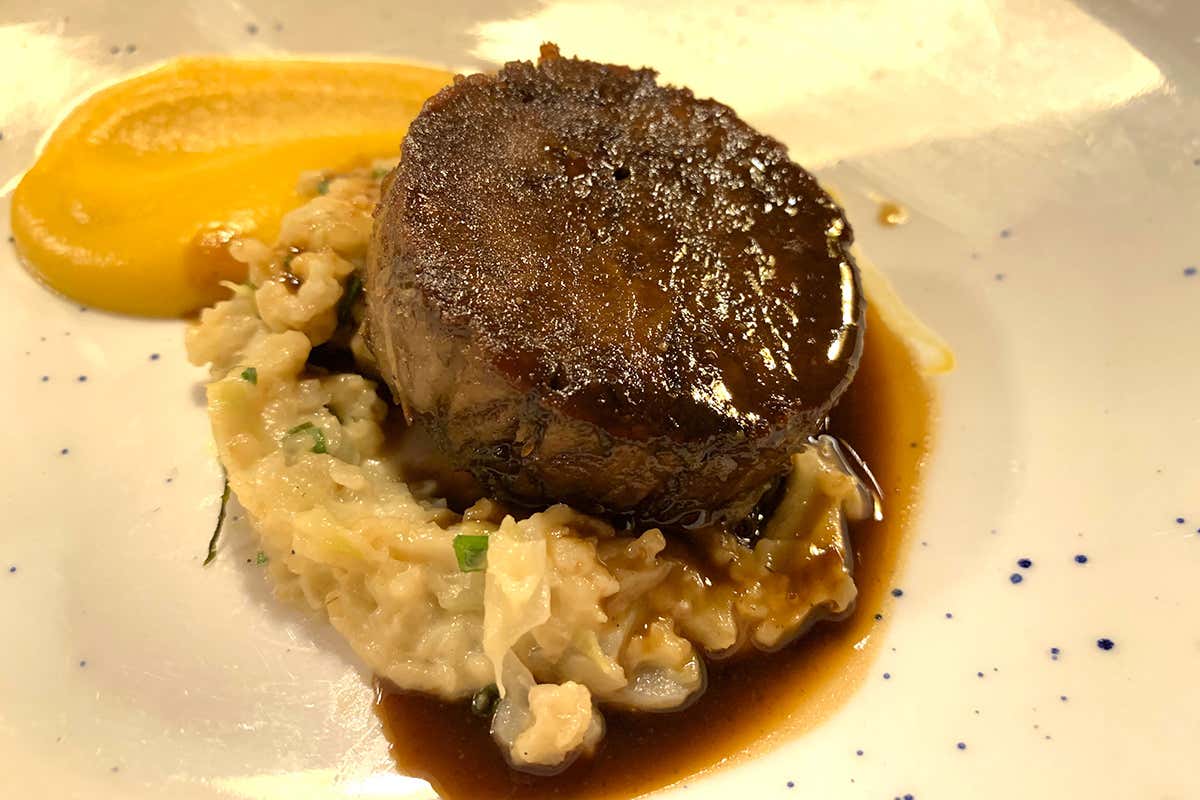 Agnello, ksinohontros trahanas (crema di grano), zucca, cumini La Grecia della tradizione va oltre i luoghi comuni e vola alto