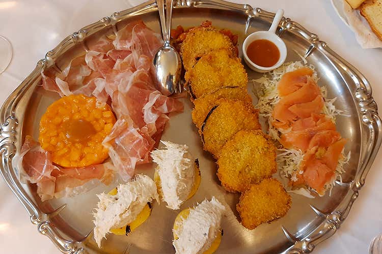 Antipasto di trota, baccalà a prosciutto - Le radici della cucina veronese all'Antica Trattoria Al Bersagliere