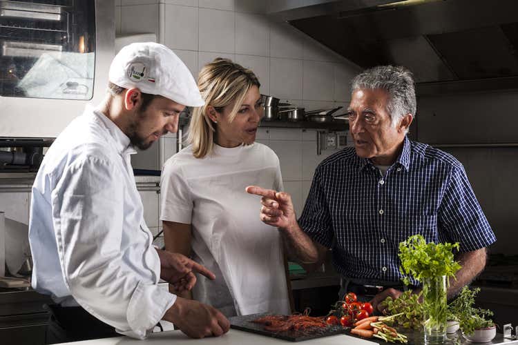 Gianluca Lizzio, Vanessa Cannizzaro e Giuseppe Cannizzaro - Al Duomo, cucina tradizionale di Taormina Vanessa Cannizzaro raccoglie la sfida Gianluca Lizzio, Vanessa Cannizzaro e Giuseppe Cannizzaro - Al Duomo, cucina tradizionale di Taormina Vanessa Cannizzaro raccoglie la sfida