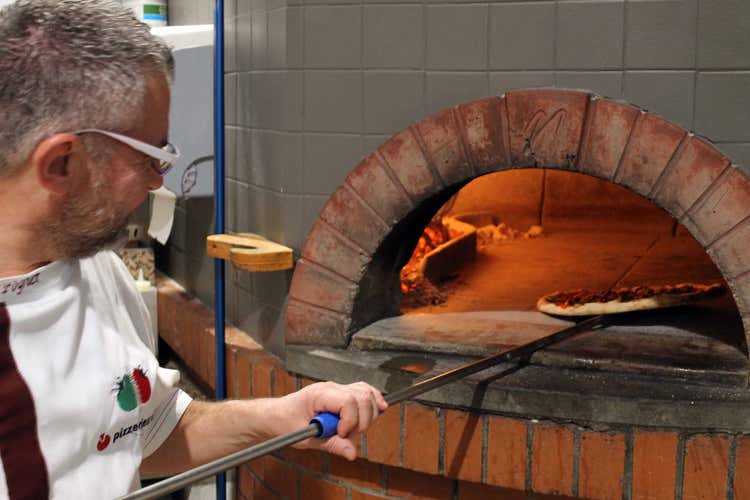 (Al Fogh&egrave;r, all-in sulla pizza gourmet)