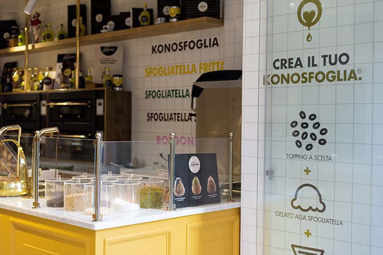 Le sfogliatelle qui possono essere personalizzate a seconda dei gusti del cliente (Al terzo Cuori di sfogliatella il tipico dolce... personalizzato) Le sfogliatelle qui possono essere personalizzate a seconda dei gusti del cliente (Al terzo Cuori di sfogliatella il tipico dolce... personalizzato)