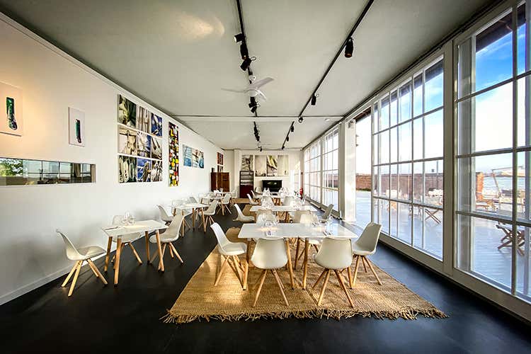 Gli interni del nuovo locale - Alajmo apre sull'Isola La Certosa Cucina immediata in laguna