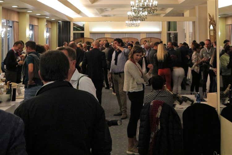 (Alassio in bolla 170 vini alla prima edizione) (Alassio in bolla 170 vini alla prima edizione)