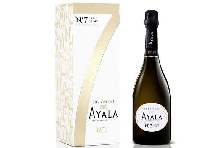 La limited edition N° 7, blend di 7 eccezionali Grands Crus La limited edition N° 7, blend di 7 eccezionali Grands Crus