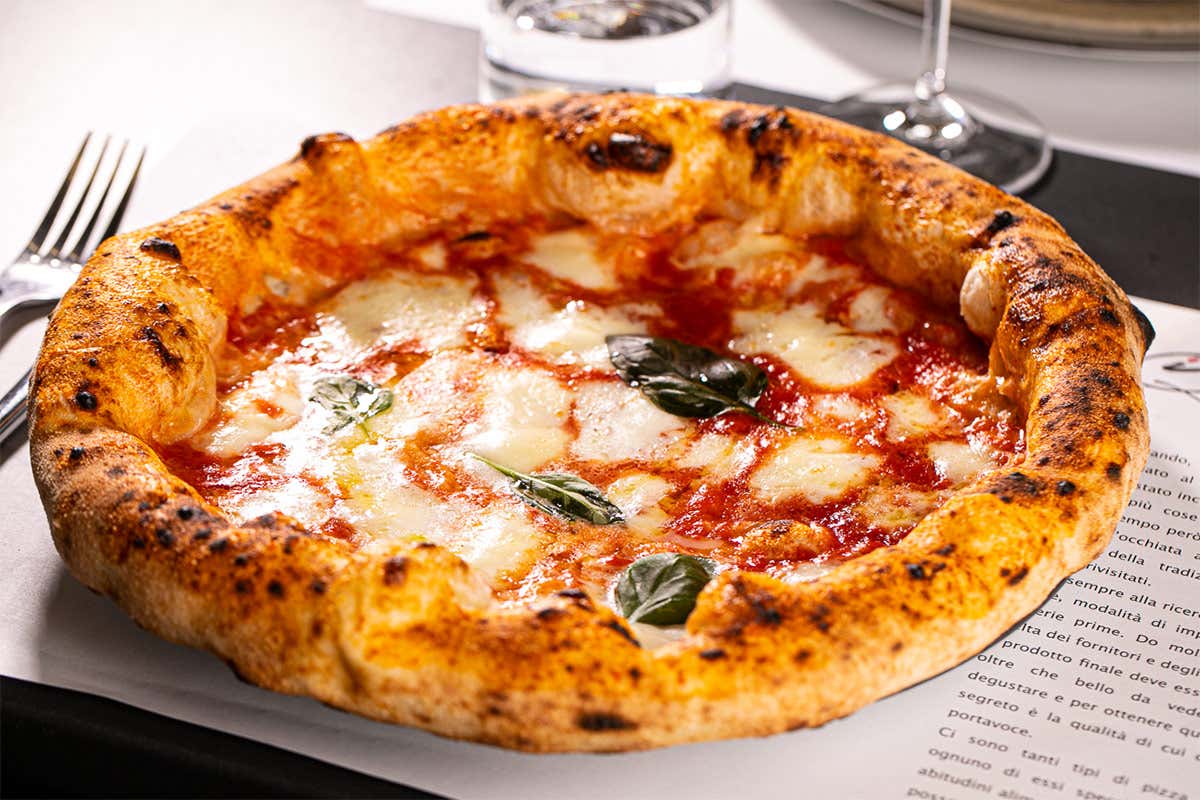 Margherita sempre presente - Foto Alberto Blasetti La pizza sartoriale di Marco Quintili Farina in esclusiva e tanta ricerca